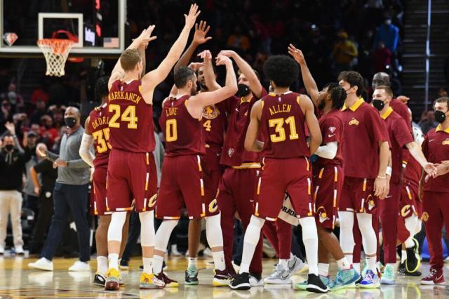 竞技宝-骑士三高阵灵感从何而来？偷师湖人雄鹿&amp;以父之名